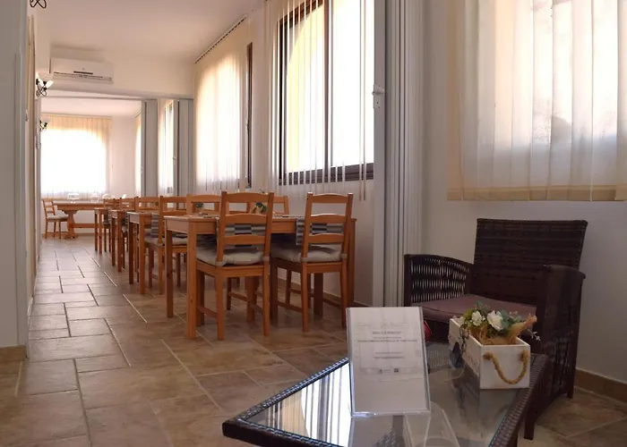 Le Mimose Bed & Breakfast 3*