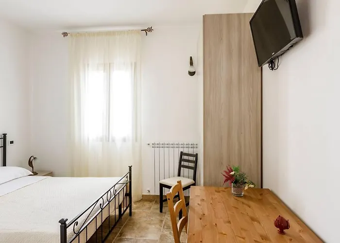 Le Mimose Bed & Breakfast Pulsano